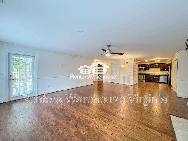 Gorgeous 2nd Level Condo! property image