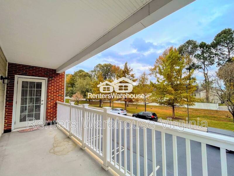 Gorgeous 2nd Level Condo! property image