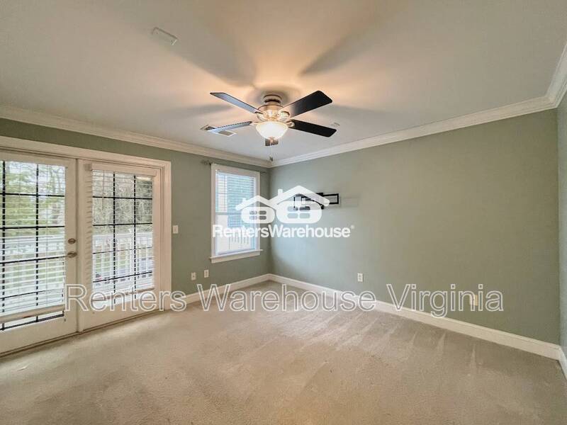 Gorgeous 2nd Level Condo! property image