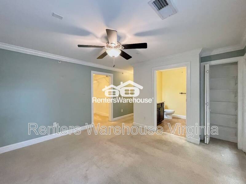 Gorgeous 2nd Level Condo! property image