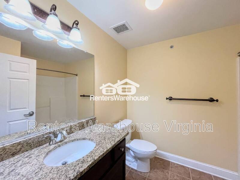 Gorgeous 2nd Level Condo! property image