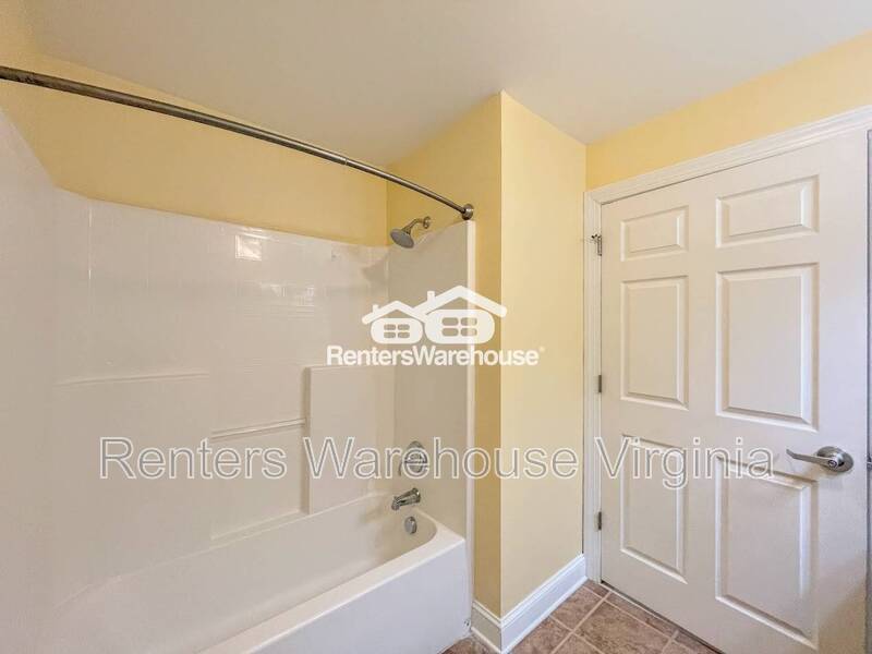 Gorgeous 2nd Level Condo! property image