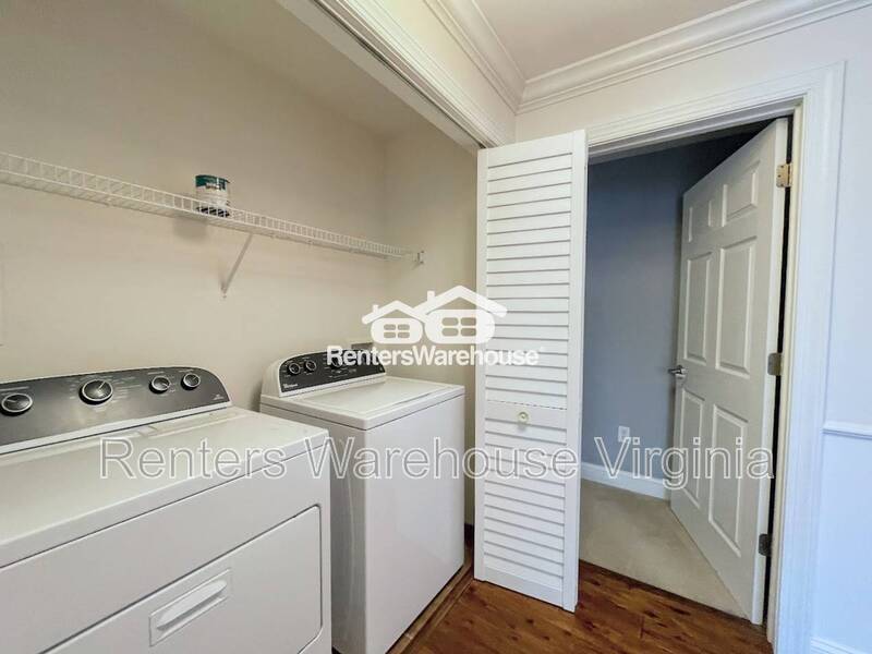 Gorgeous 2nd Level Condo! property image