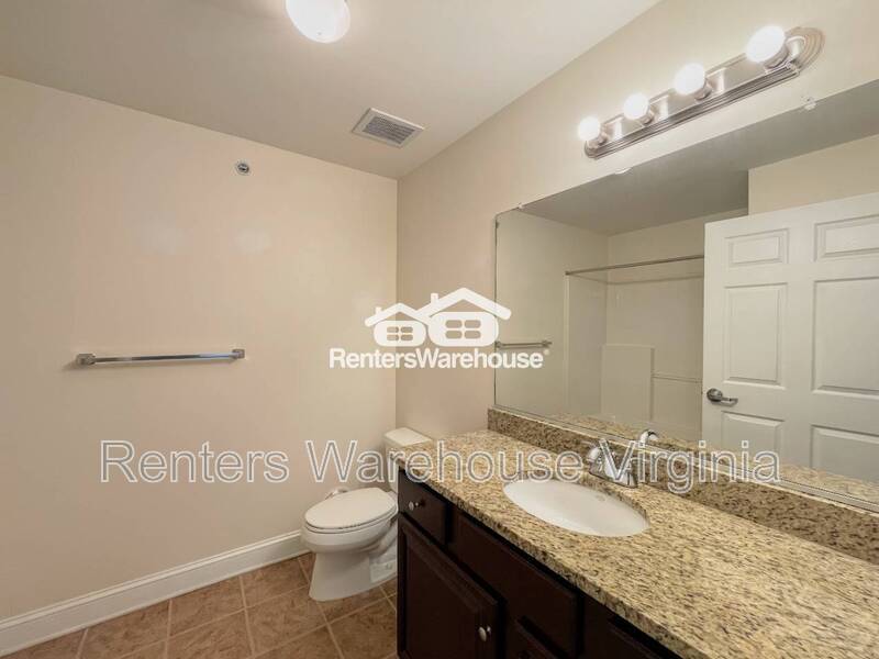 Gorgeous 2nd Level Condo! property image