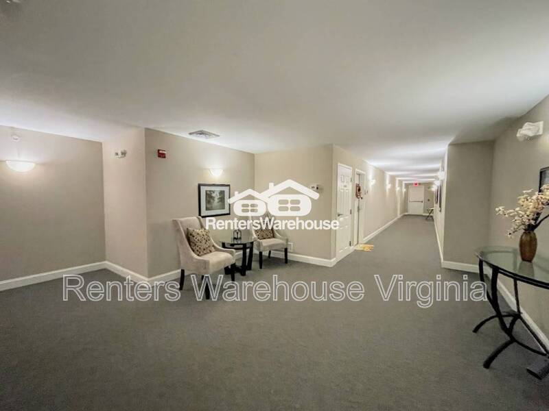 Gorgeous 2nd Level Condo! property image