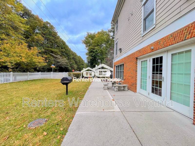 Gorgeous 2nd Level Condo! property image