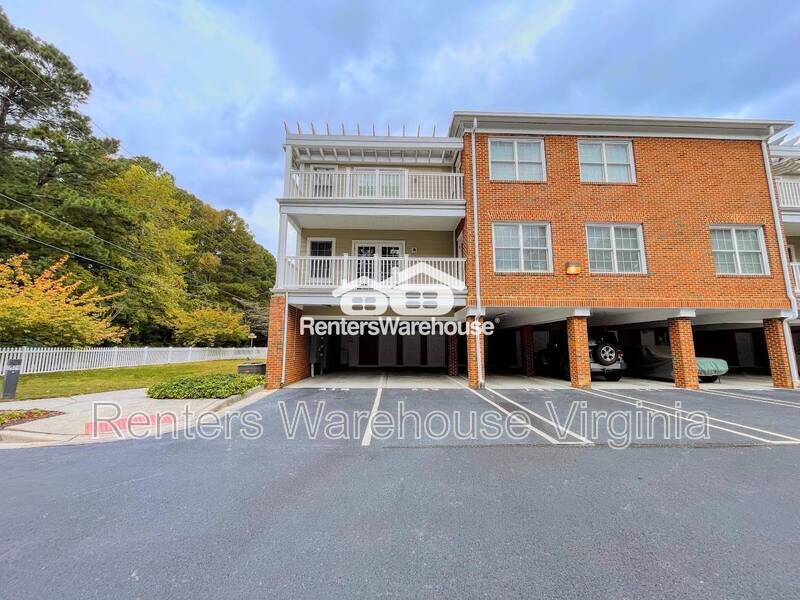 Gorgeous 2nd Level Condo! property image