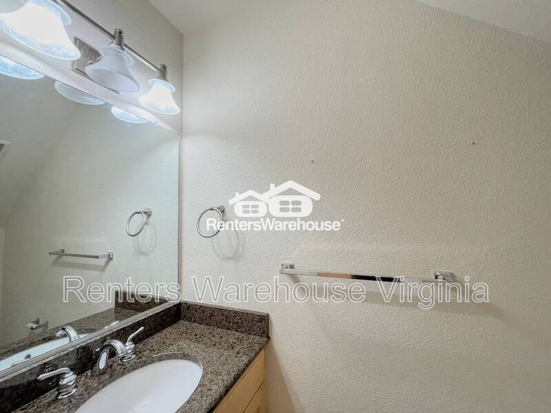 Beautiful Tri Level Townhome! property image