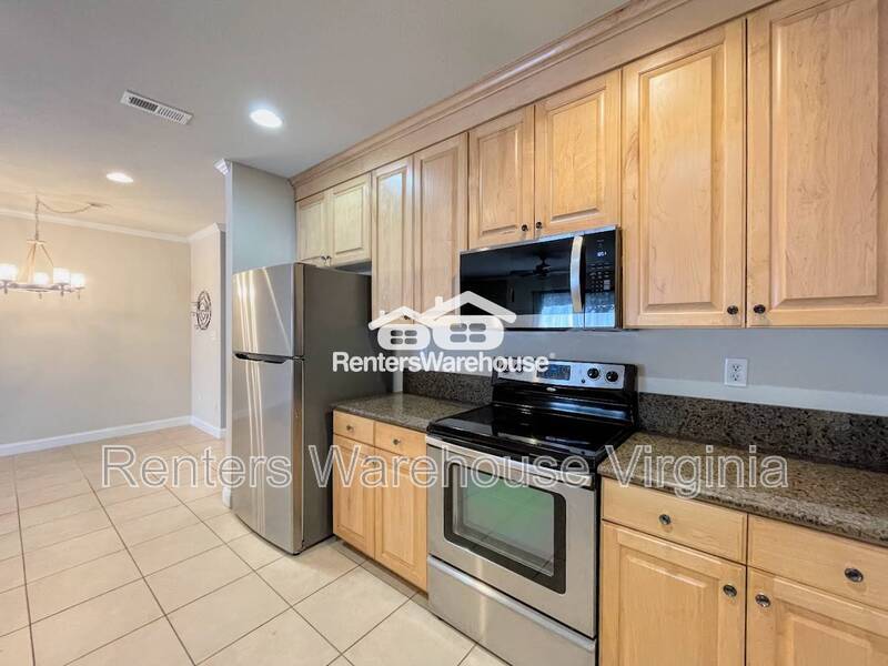 Beautiful Tri Level Townhome! property image