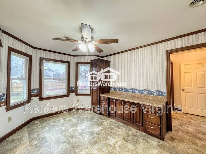 Gorgeous Home With Huge Backyard! property image