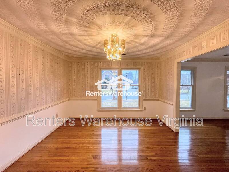 Gorgeous Home With Huge Backyard! property image