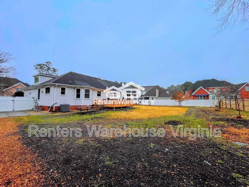 Gorgeous Home With Huge Backyard! property image