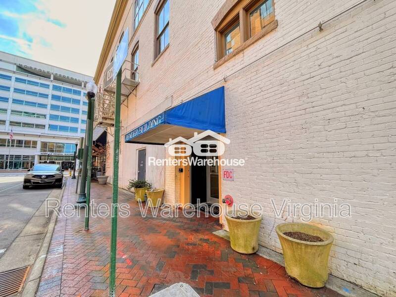 Fantastic 2nd Level Condo in Downtown Norfolk! property image