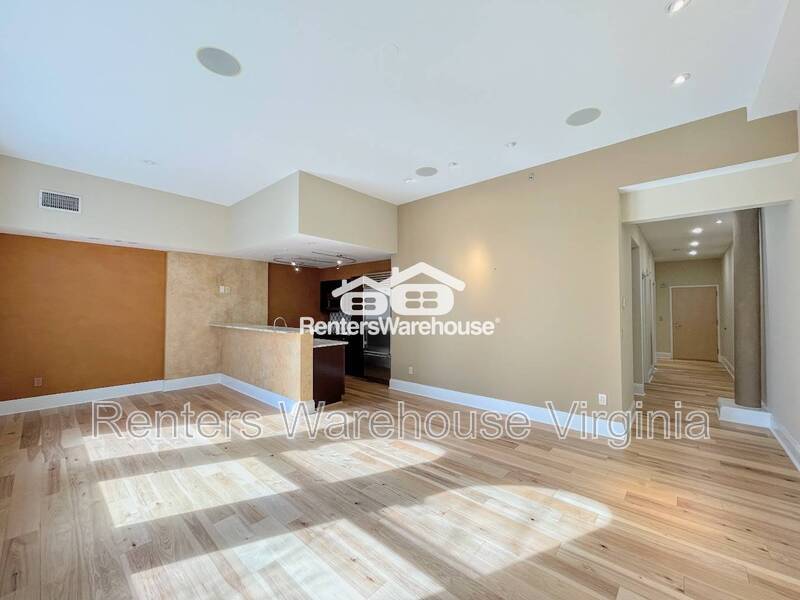 Fantastic 2nd Level Condo in Downtown Norfolk! property image