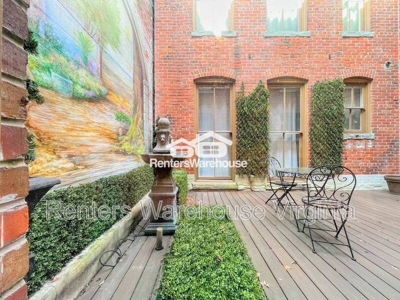 Fantastic 2nd Level Condo in Downtown Norfolk! property image