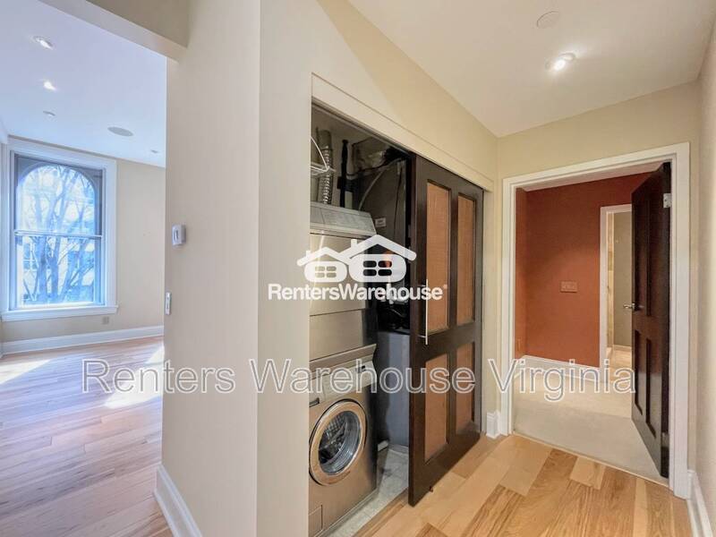 Fantastic 2nd Level Condo in Downtown Norfolk! property image