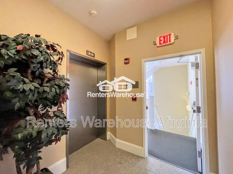 Fantastic 2nd Level Condo in Downtown Norfolk! property image