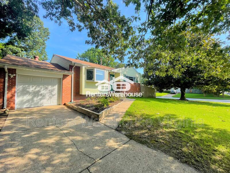 Beautiful Home With Huge Backyard! property image