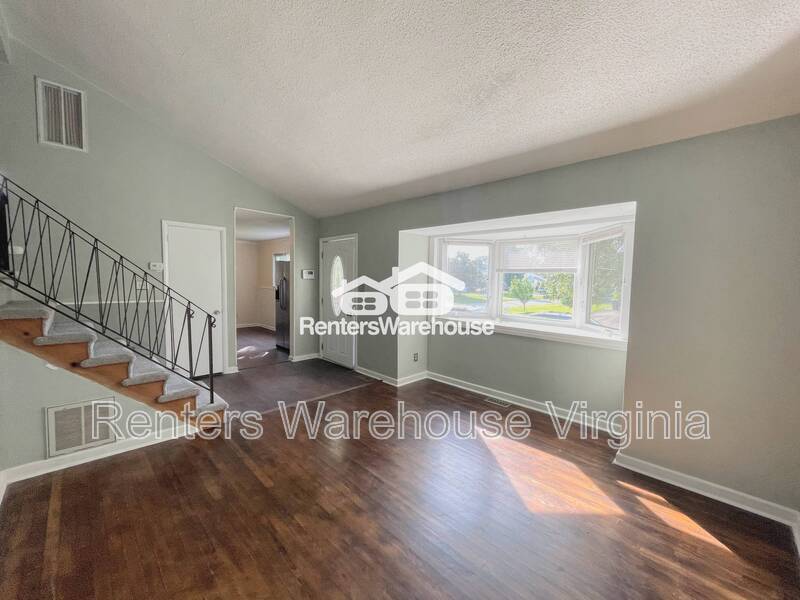 Beautiful Home With Huge Backyard! property image