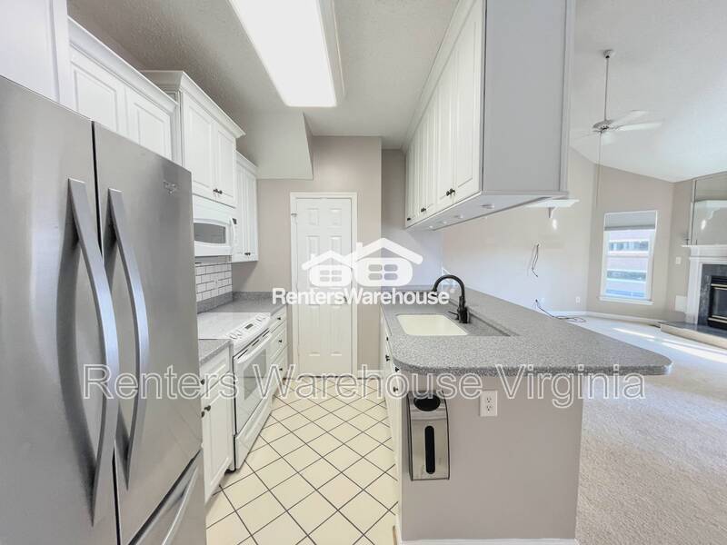 Amazing 3rd Level Condo! property image