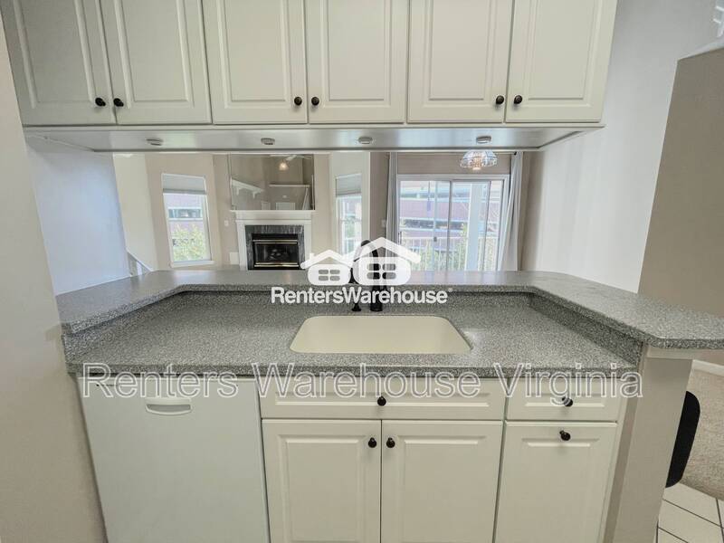 Amazing 3rd Level Condo! property image