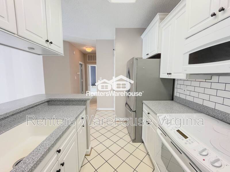 Amazing 3rd Level Condo! property image