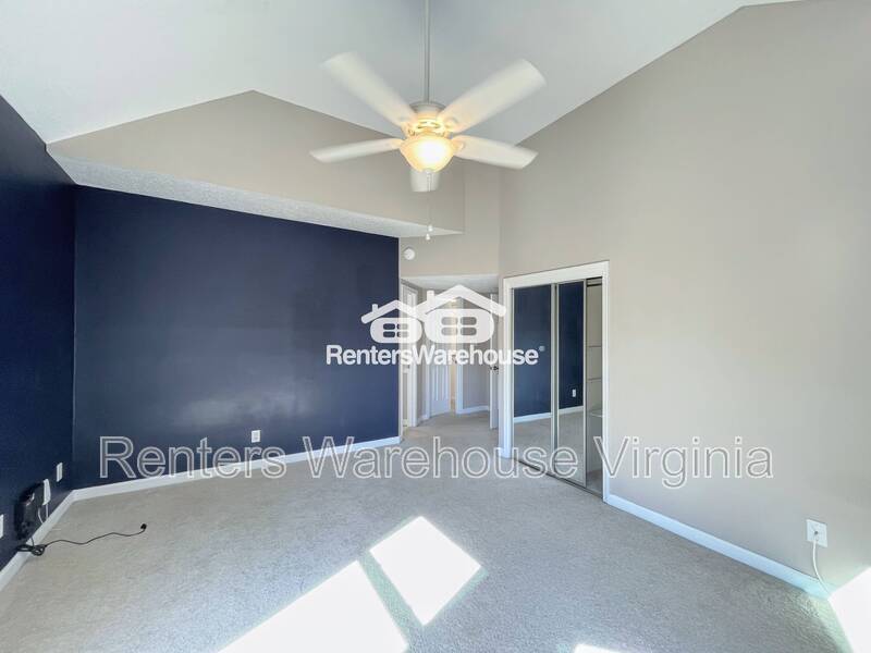 Amazing 3rd Level Condo! property image