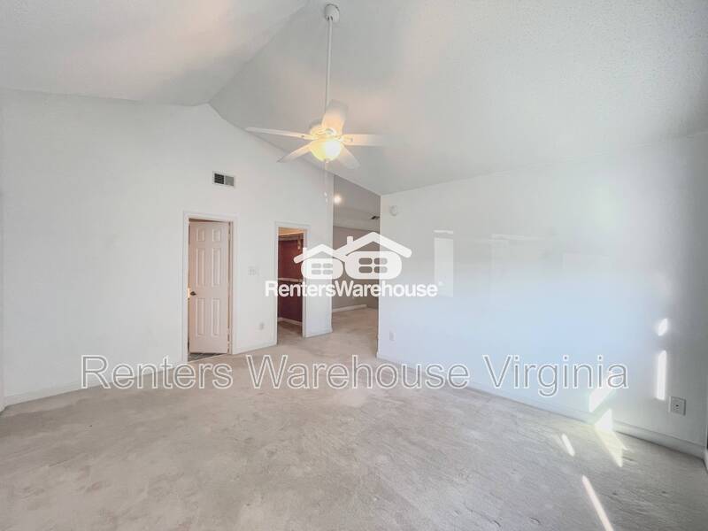 Amazing 3rd Level Condo! property image