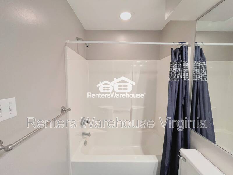 Amazing 3rd Level Condo! property image
