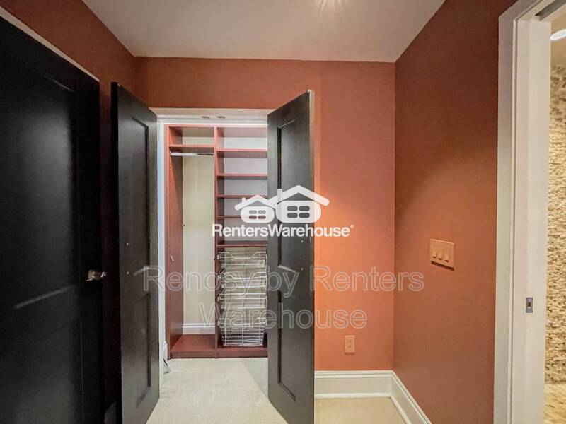 Fantastic 2nd Level Condo in Downtown Norfolk! property image
