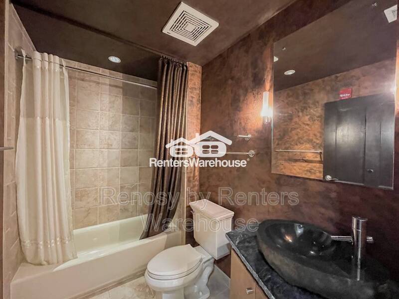 Fantastic 2nd Level Condo in Downtown Norfolk! property image