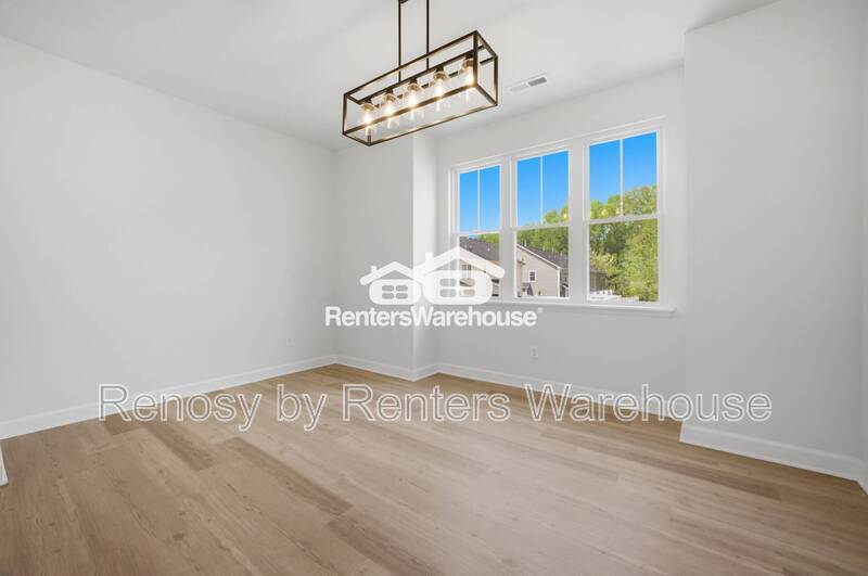 Stunning Tri-Level Condo! property image