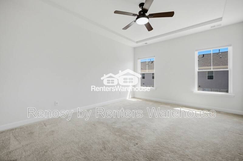 Stunning Tri-Level Condo! property image