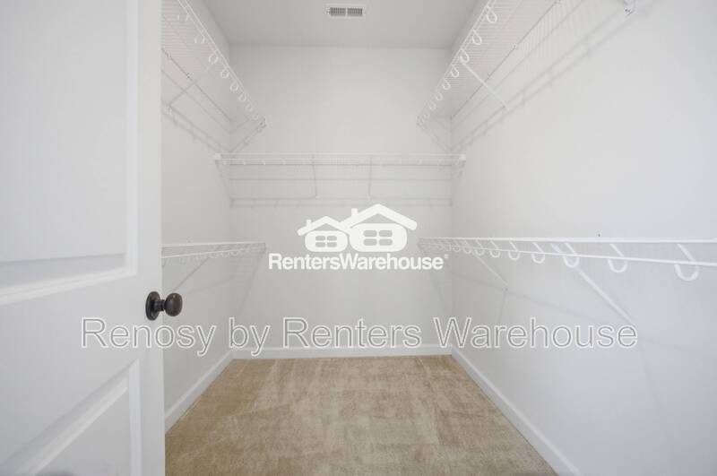 Stunning Tri-Level Condo! property image