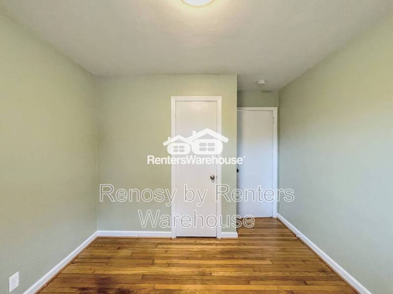 Gorgeous Home With Huge Backyard! property image