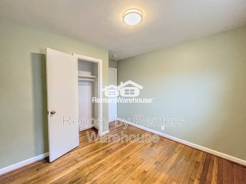 Gorgeous Home With Huge Backyard! property image