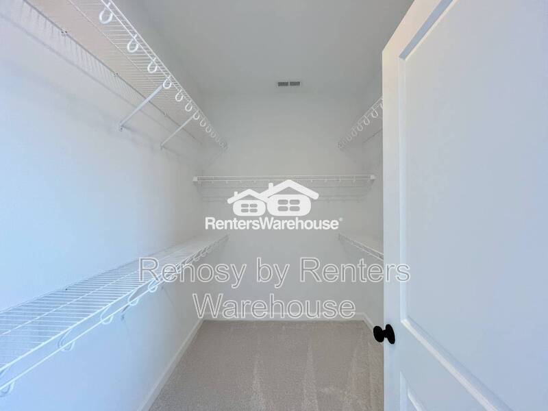 Magnificent Tri-Level Townhome! property image