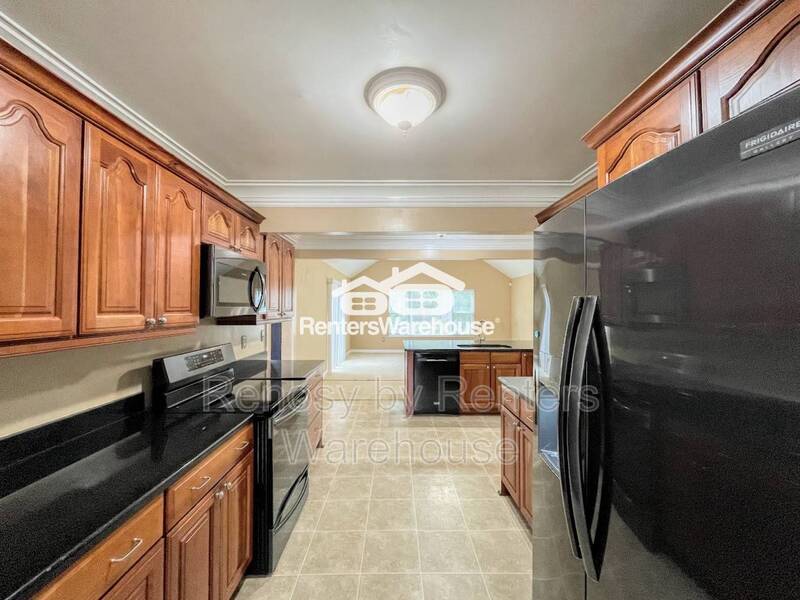 Gorgeous Home With Backyard Oasis! property image