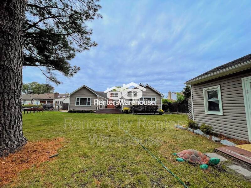 Gorgeous Home With Backyard Oasis! property image