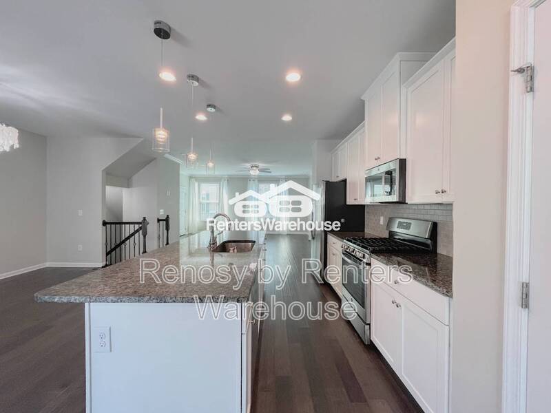 Stunning Three Level Condo! property image