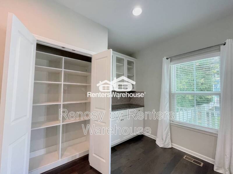 Stunning Three Level Condo! property image
