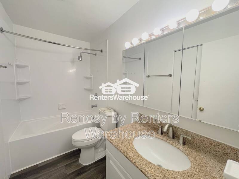 Charming Townhouse! property image