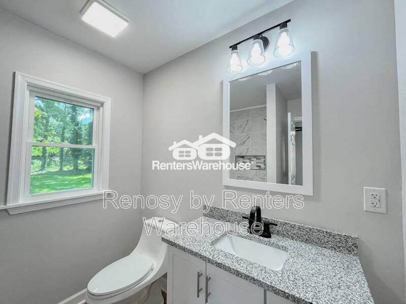 Gorgeous Home With Huge Backyard! property image