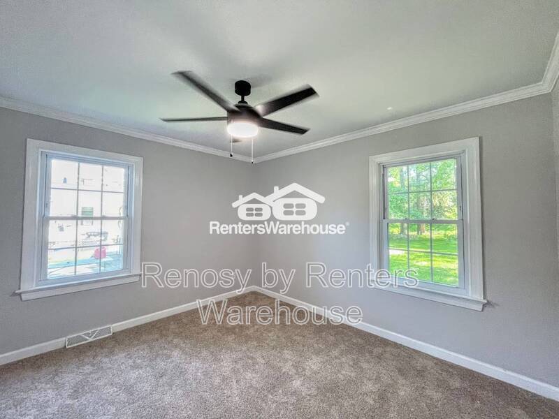 Gorgeous Home With Huge Backyard! property image