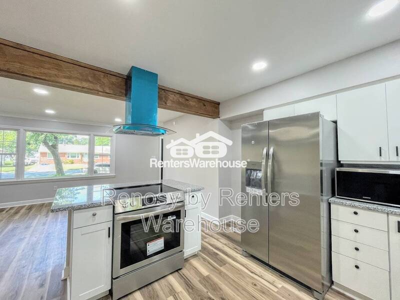Gorgeous Home With Huge Backyard! property image