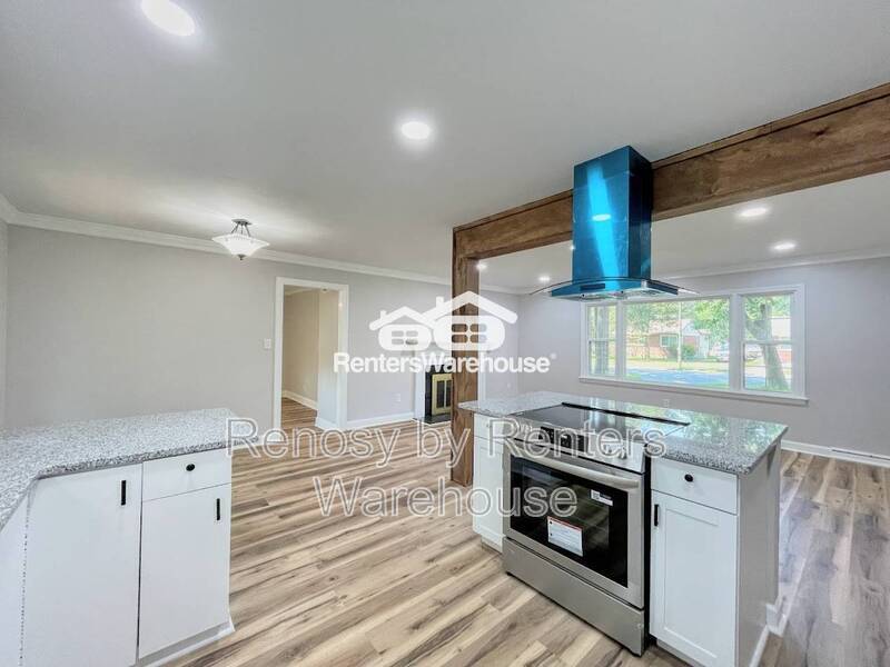 Gorgeous Home With Huge Backyard! property image