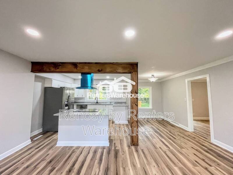 Gorgeous Home With Huge Backyard! property image