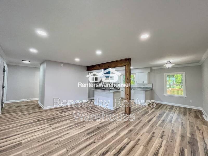 Gorgeous Home With Huge Backyard! property image