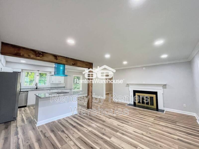 Gorgeous Home With Huge Backyard! property image