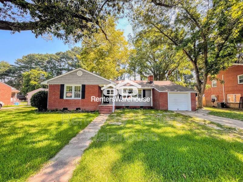 Gorgeous Home With Huge Backyard! property image